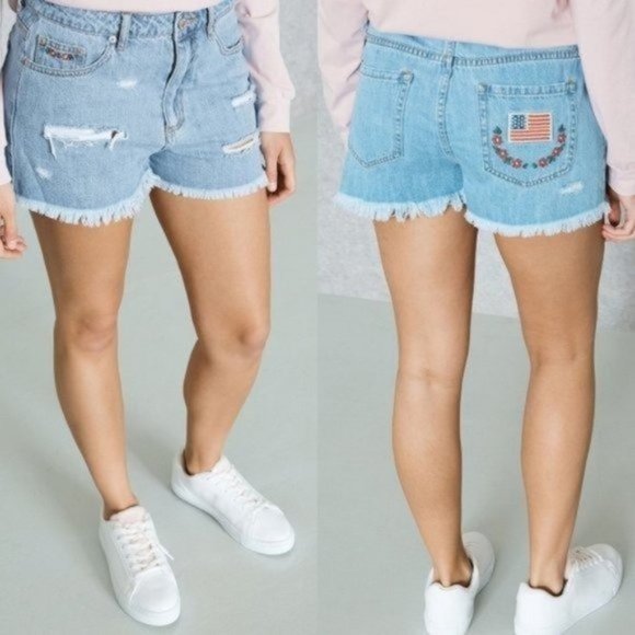 FOREVER 21‎ Ripped Denim Shorts Embroidery Usa Flag - Picture 1 of 9